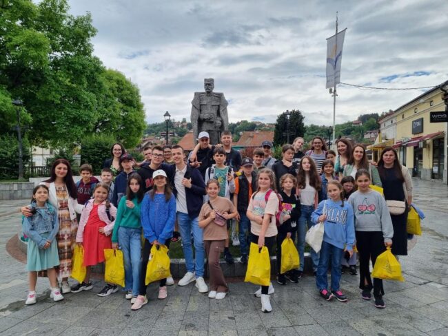 Spomenik-Živojinu-Mišiću