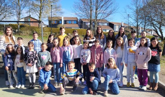 Ucenici-sa-nastavnicama-(1)